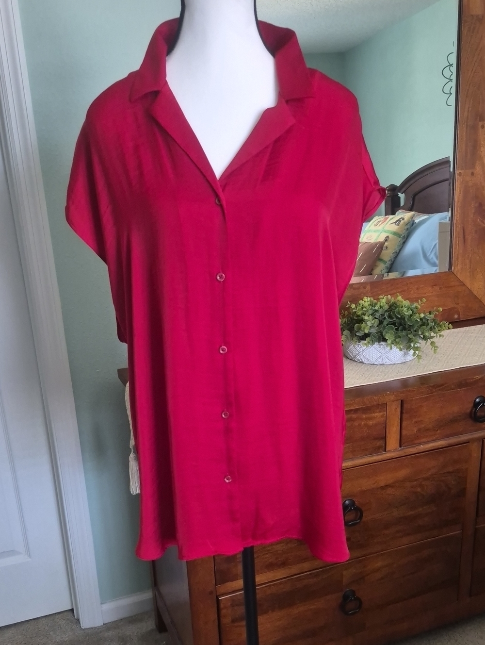 Women's Red Button-Front Short Sleeve Blouse